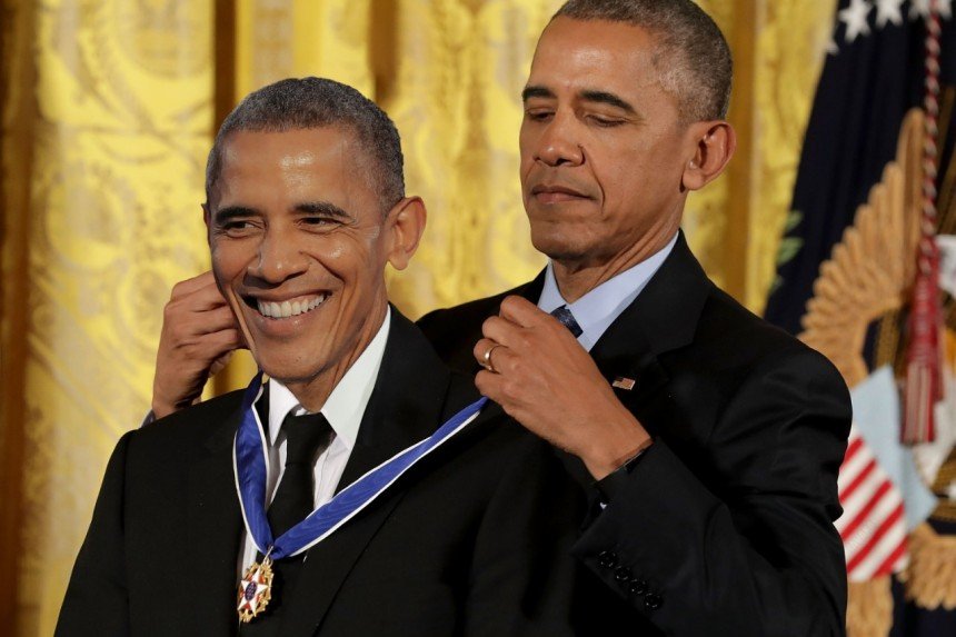 Obama Giving Medal to Himself Meme